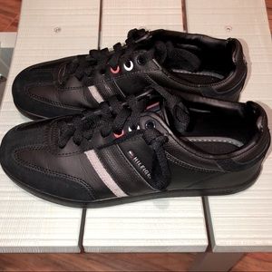 TOMMY Sneakers